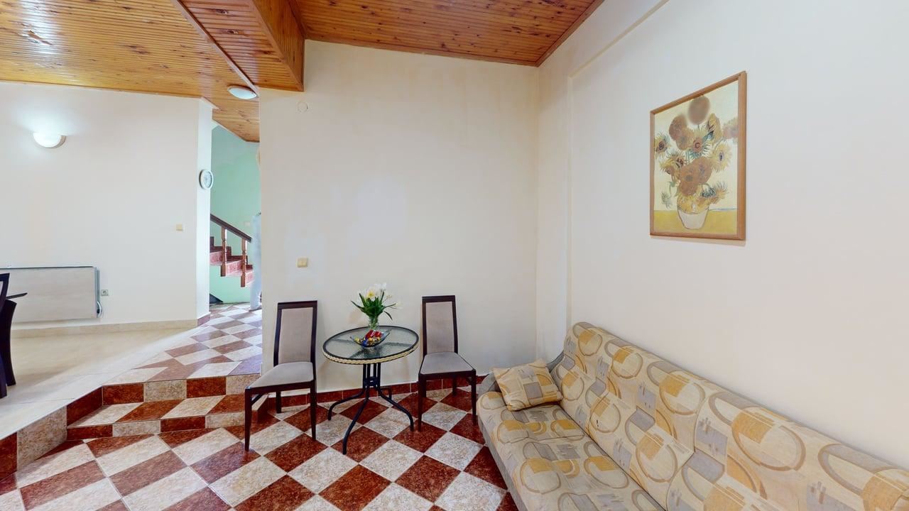 Dwupiętrowy dom w miejscowości Poroj – spokój, przestrzeń i komfort blisko morza